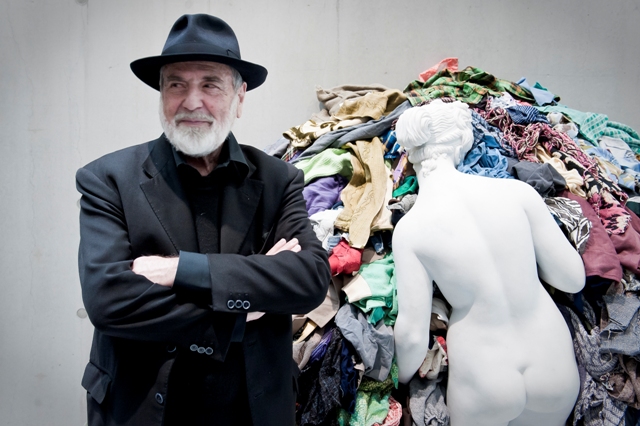 Michelangelo Pistoletto – Per un terzo Paradiso fatto di libri